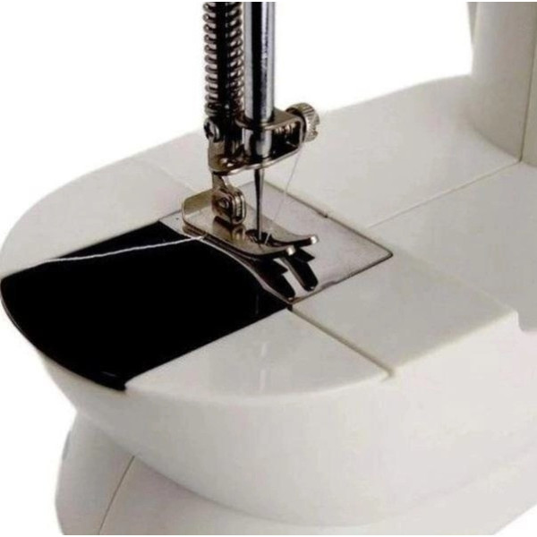 Электромеханическая портативная швейная машинка Sewing Machine Fhsm 201 с педалью