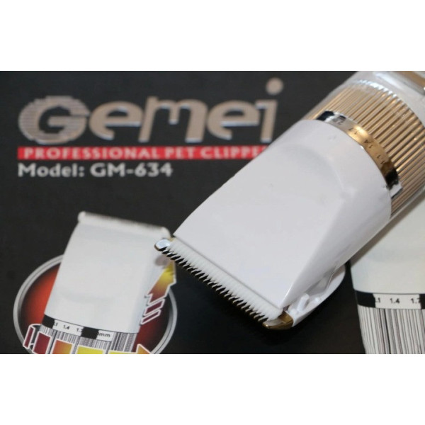 Машинка для стрижки шерсти животных Gemei GM-634 аккумуляторная беспроводная для собак и кошек