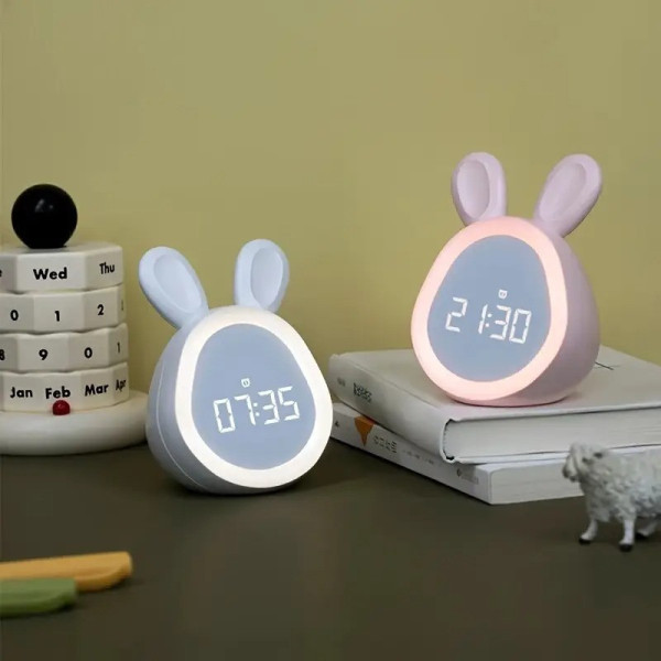 Электронные детские часы-ночник в форме зайчика с LED-дисплеем, подсветкой, будильником и аккумулятором