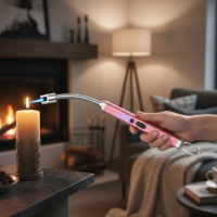 Перезаряджувана запальничка із захистом від вітру та гнучкою трубкою рожева