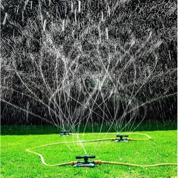 Пульсирующий садовый разбрызгиватель Lawn Sprinkler 360° с вращающимися и регулируемыми форсунками для газона