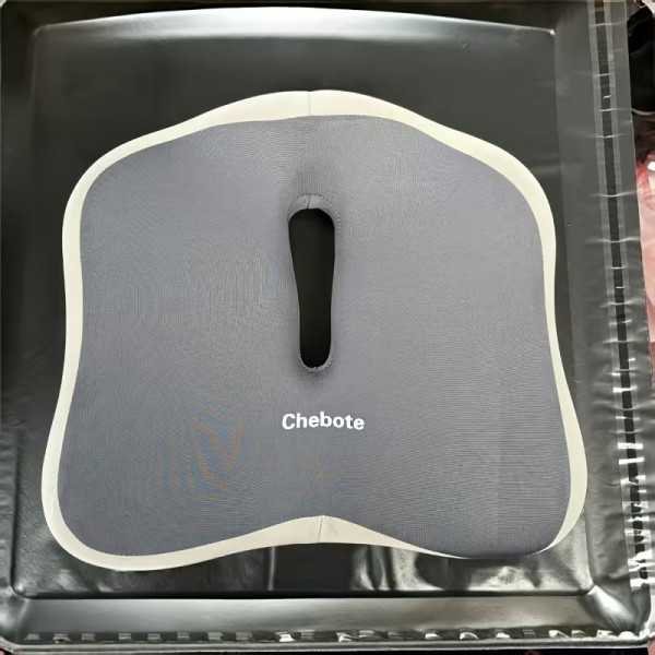 Ортопедическая дорожная подушка Memory Foam с вырезом под копчик противоскользящая для авто, офиса и дома