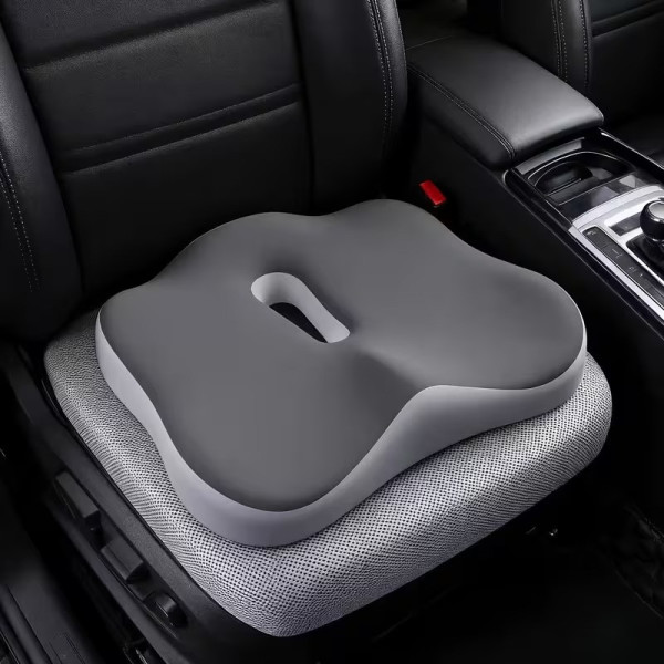Ортопедическая дорожная подушка Memory Foam с вырезом под копчик противоскользящая для авто, офиса и дома