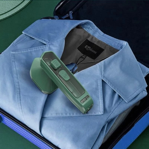 Портативная мини-утюжка Dry Iron with Spray с распылением воды и резервуаром 100 мл