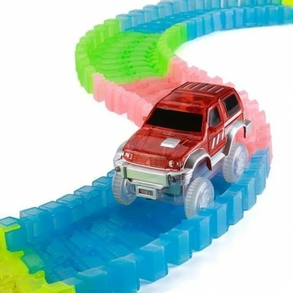 Игрушечный гибкий автотрек Magic Track с машинкой, 360 деталей, световые эффекты, от 6 лет