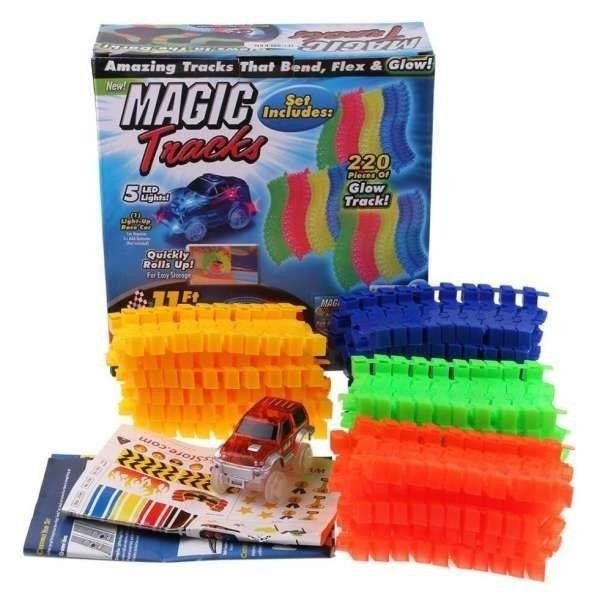 Игровой автотрек Magic Track с 220 деталями и светящимися элементами, гибкая дорога с машинкой