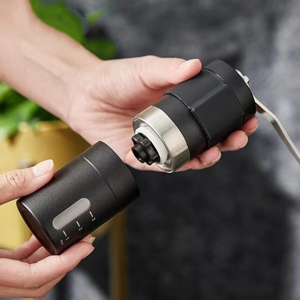 Электрическая кофемолка Coffee Grinder AND LY-957 с керамическими жерновами, черная