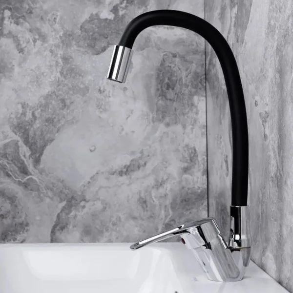 Кухонный смеситель Rubineta Flexy 33 BK с гибким изливом, черный с хромированными элементами